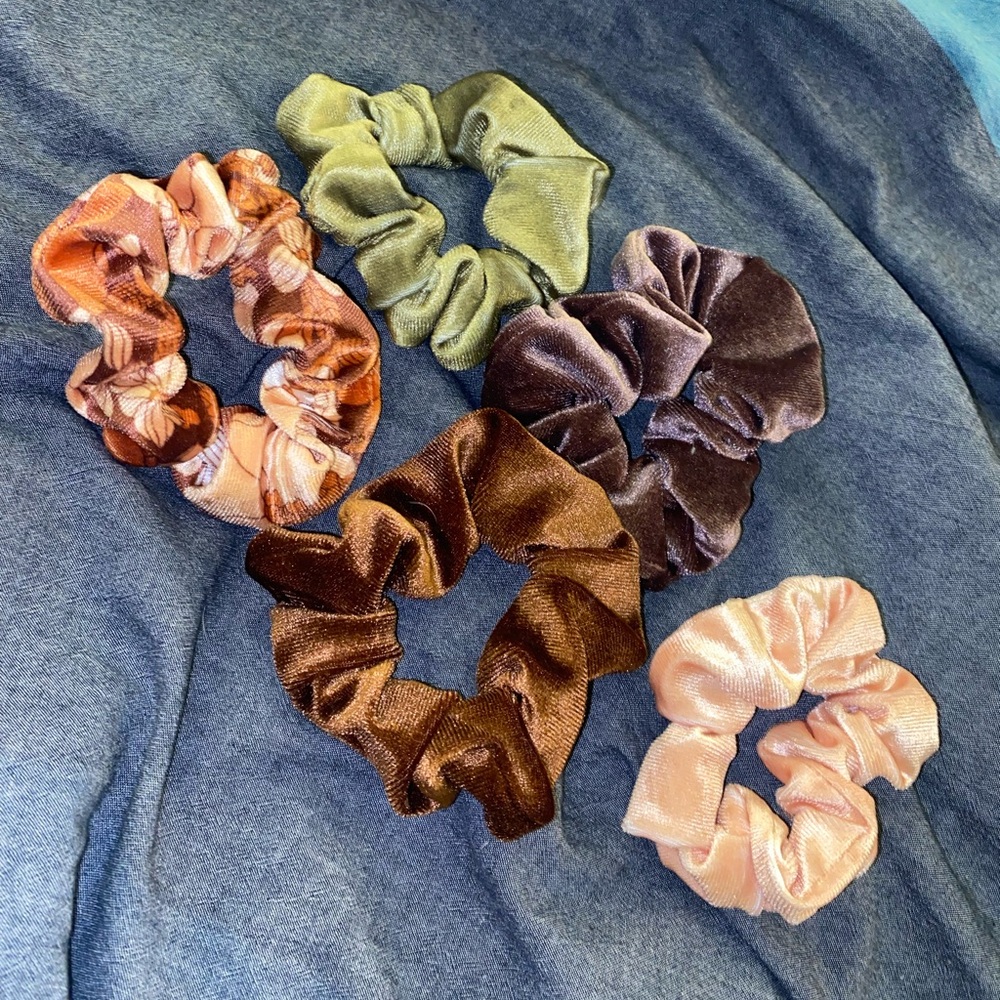 5 Pack of Groovy Hippie Hippy Retro Velt Velvet Hair Scrunchies